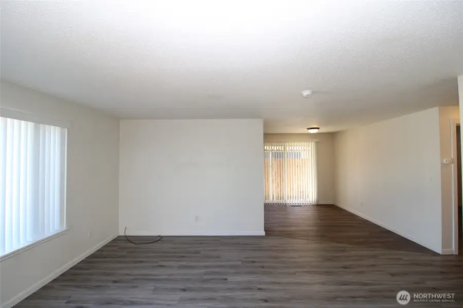 322 7th Street Sw #1-4, Puyallup, WA 98371 - #2