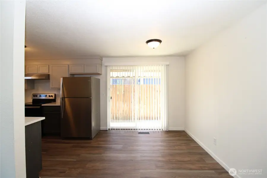 322 7th Street Sw #1-4, Puyallup, WA 98371 - #3