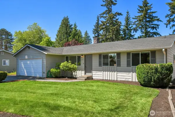 8305 214th Place Sw, Edmonds, WA 98026