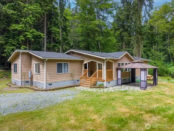 2579 Green Acres Lane, Oak Harbor, WA 98277