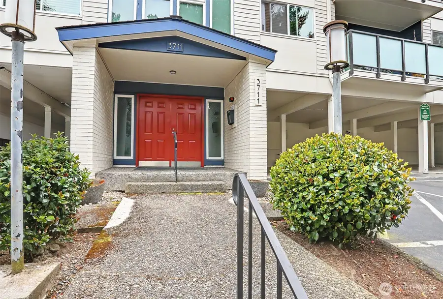 3711 26th Place W #306, Seattle, WA 98199 - #3
