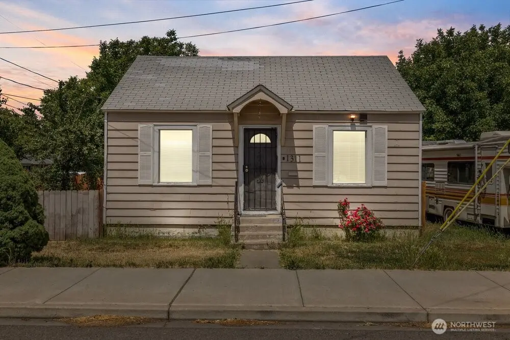 1311 W Mead Avenue, Yakima, WA 98902 - #1