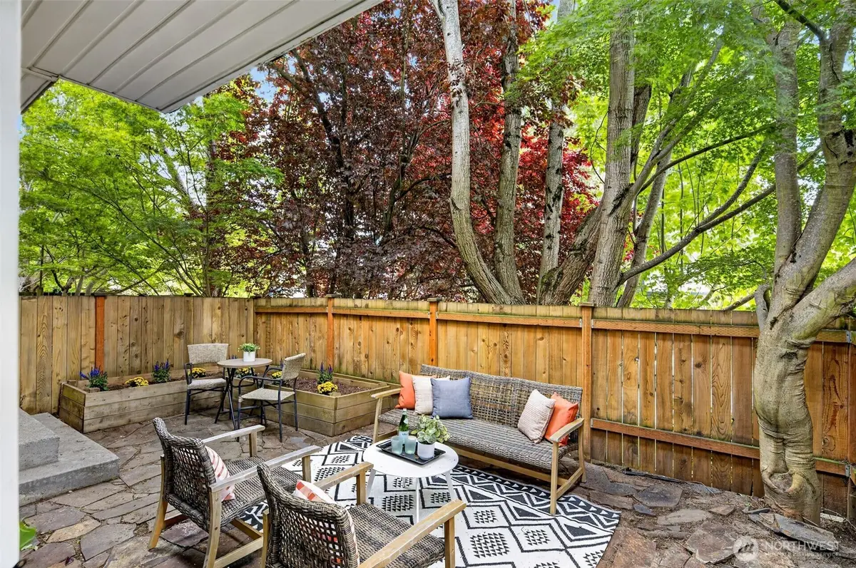 9257 Interlake Avenue N, Seattle, WA 98103 - #1