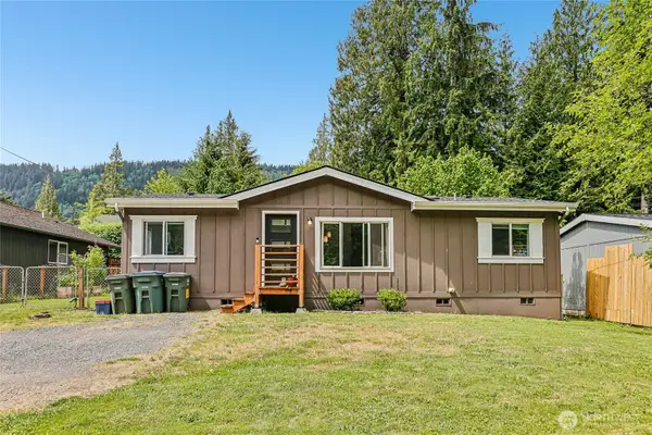 463 Cain Lake Rd, Sedro Woolley, WA 98284