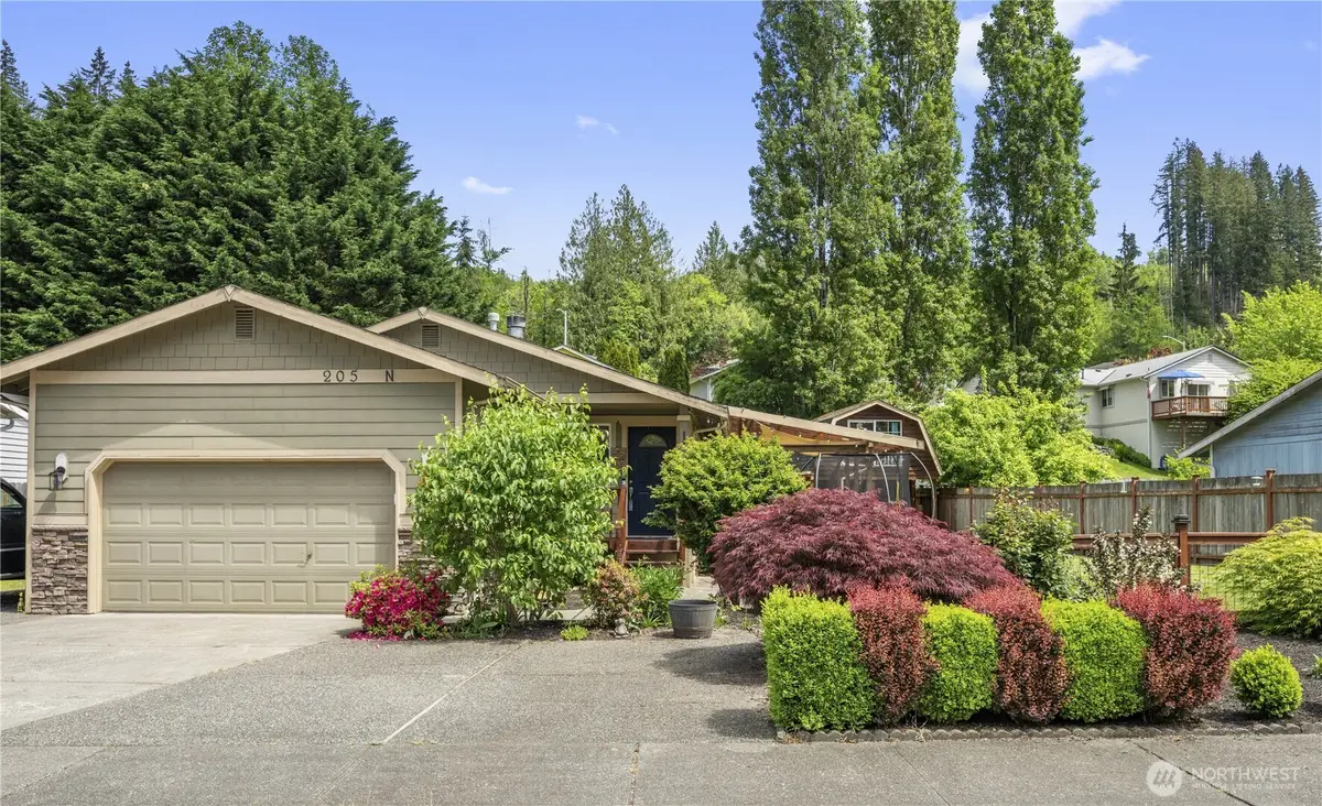 205 N Bogart Avenue, Granite Falls, WA 98252 - #1