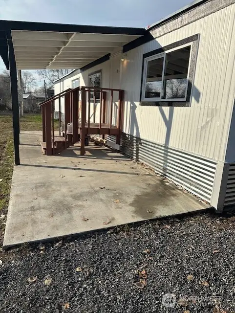 3164 NE Valley Road, Moses Lake, WA 98837