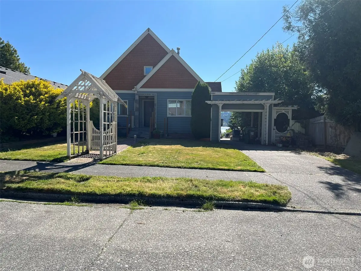 6906 55th Avenue S, Seattle, WA 98118 - #1