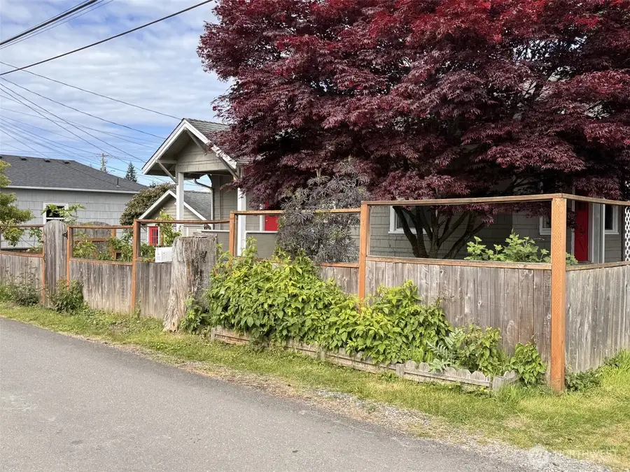 1022 Rockefeller Avenue, Everett, WA 98201 - #3