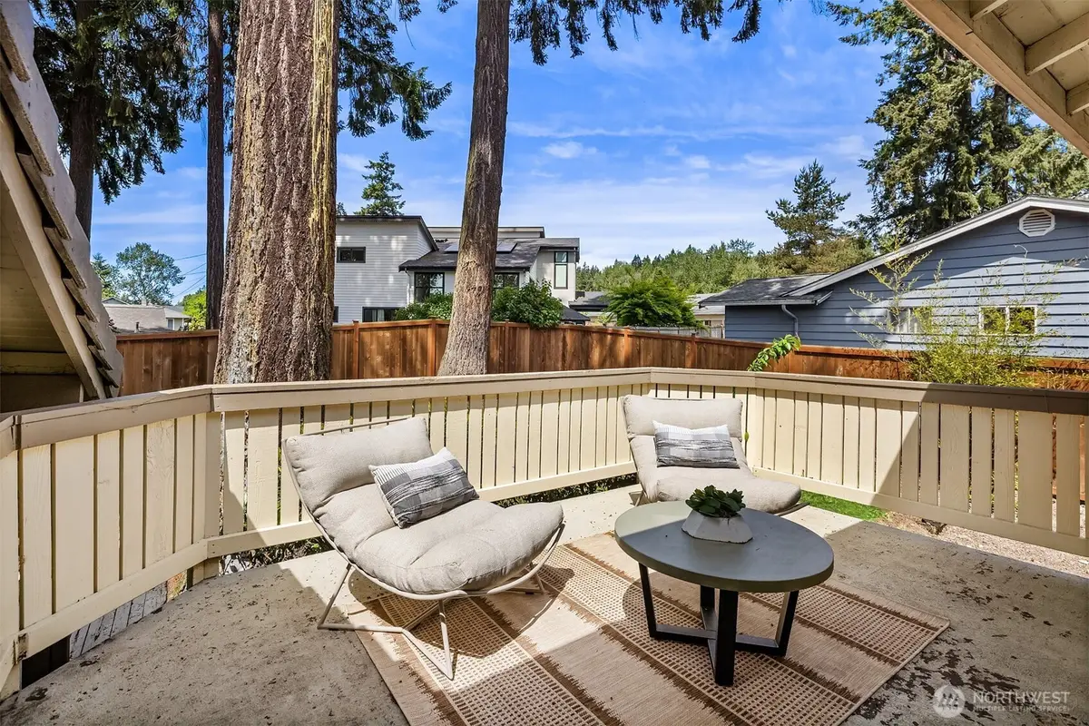 621 128th Avenue Se, Bellevue, WA 98005 - #1