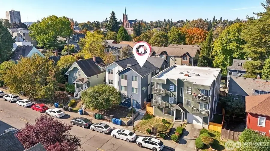 5257 Brooklyn Avenue Ne, Seattle, WA 98105 - #3