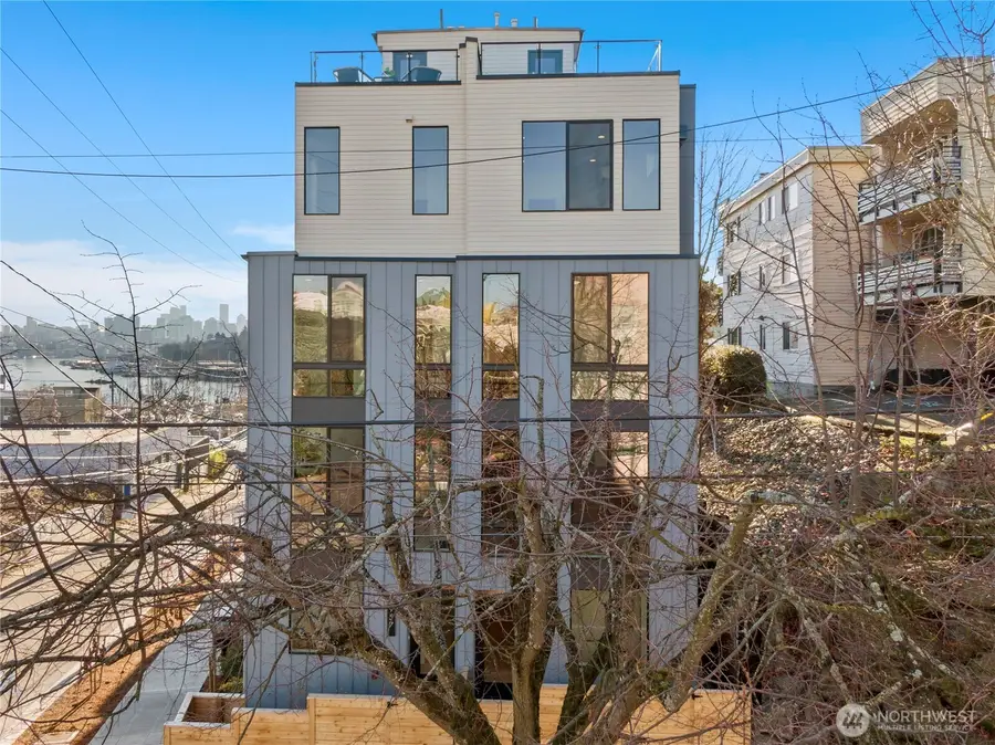 955 N 35th Street, Seattle, WA 98103 - #3