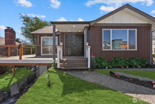 7915 S Lakeridge Drive, Seattle, WA 98178