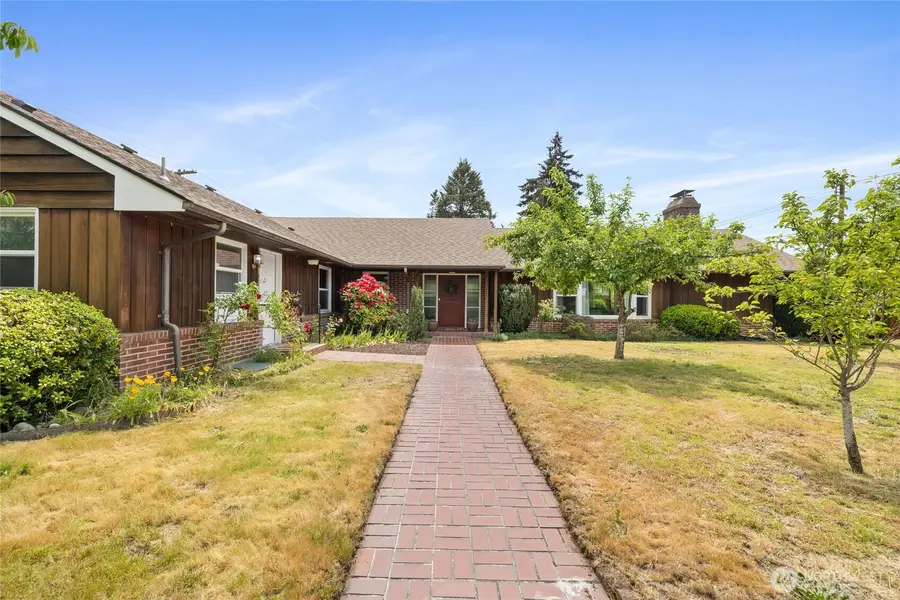100 W Roanoke Street, Centralia, WA 98531 - #2