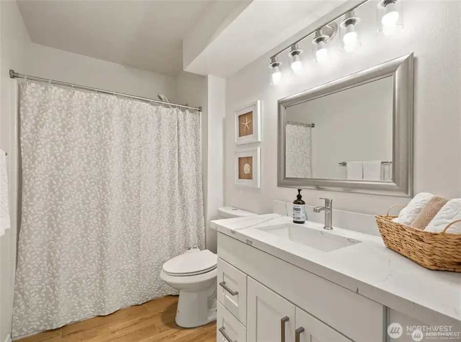9210 Market Place #E102, Lake Stevens, WA 98258 - #3