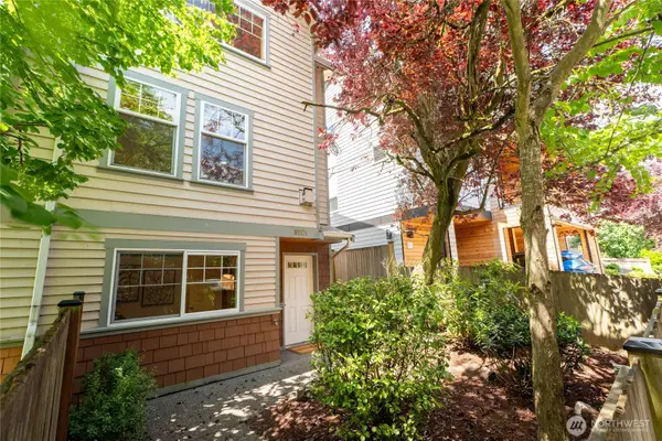8517 Stone Avenue N, Seattle, WA 98103