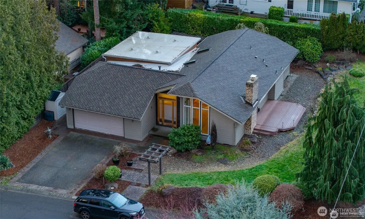 6006 105th Avenue Ne, Kirkland, WA 98033 - #1