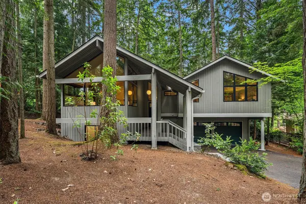 12833 NE 35th Place, Bellevue, WA 98005