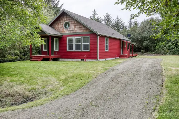 899 Wawona Avenue Sw, Ocean Shores, WA 98569