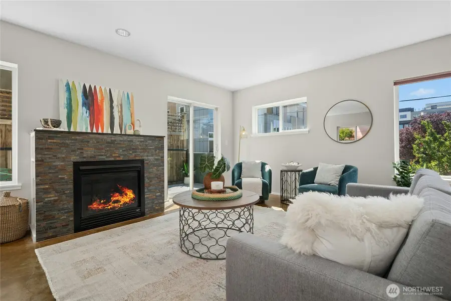 241 11th Avenue E, Seattle, WA 98102 - #2