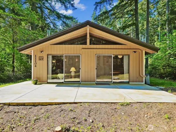 11104 Leschi Circle, Anderson Island, WA 98303