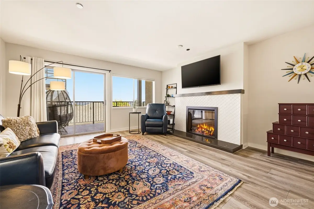 1902 Bridgeport Way W #105, University Place, WA 98466 - #1