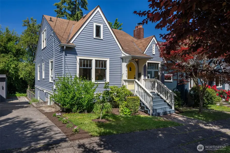 1717 32nd Avenue, Seattle, WA 98122 - #2