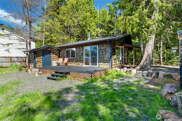 37 Butterfly Lane, Pacific Beach, WA 98571