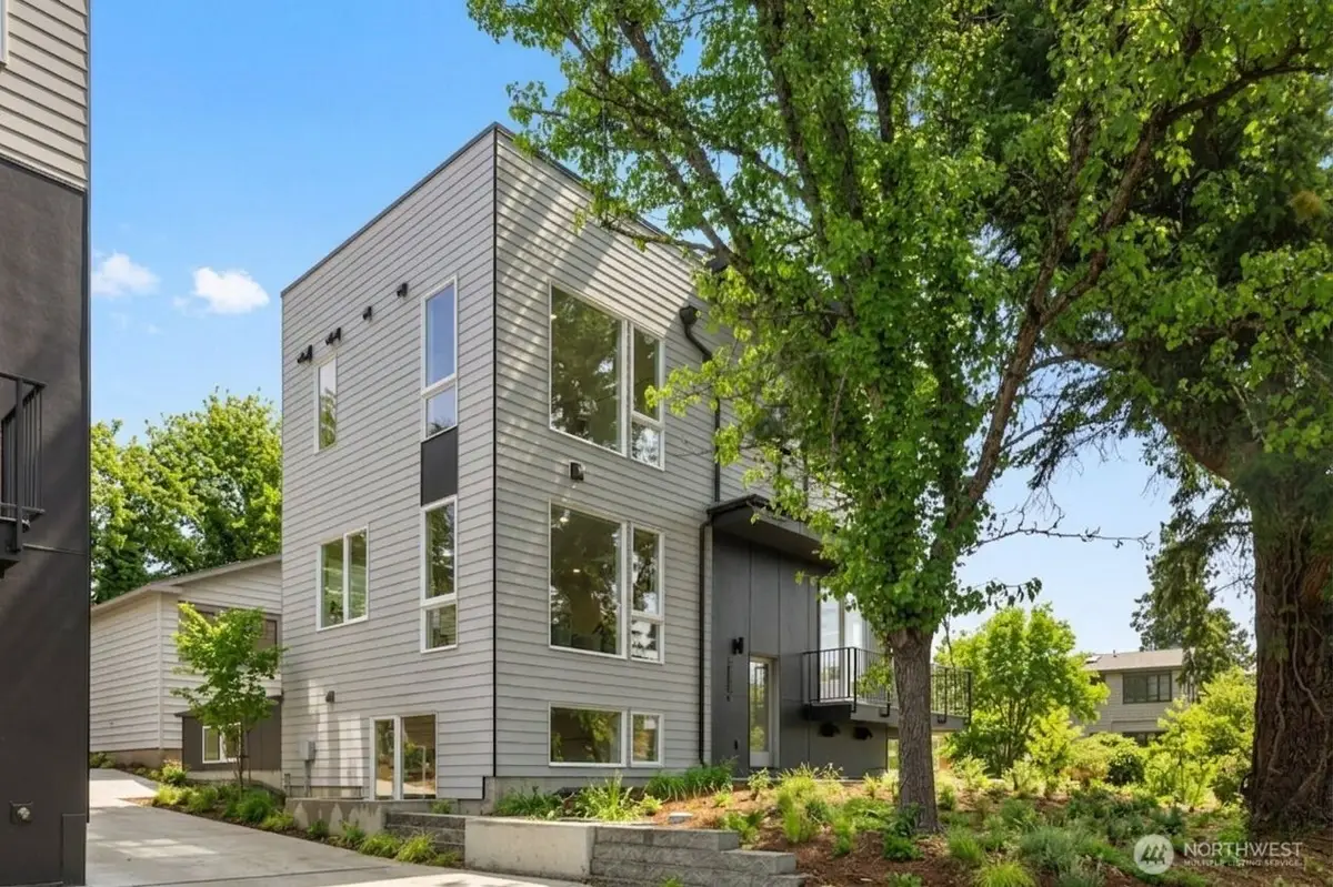 4409 21st Avenue Sw, Seattle, WA 98106 - #1