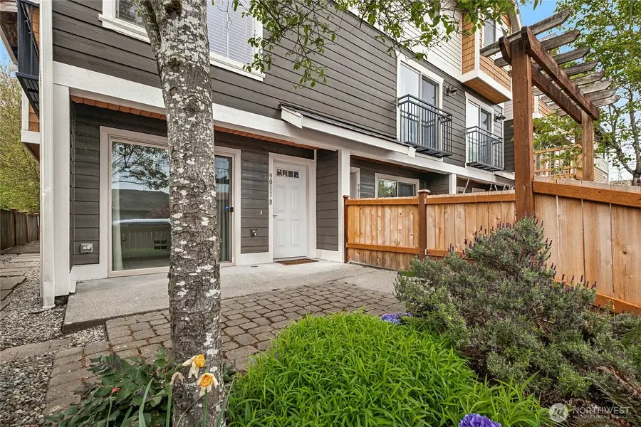 9011 46th Avenue S #B, Seattle, WA 98118 - #3