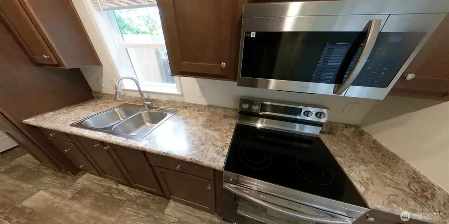 826 Chester Avenue, Bremerton, WA 98337 - #2