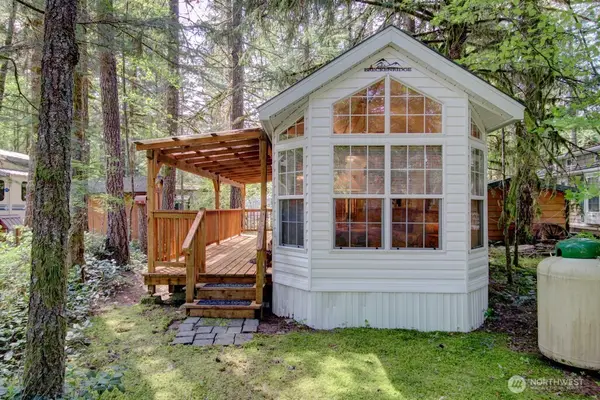134 Drial Loop, Deming, WA 98244