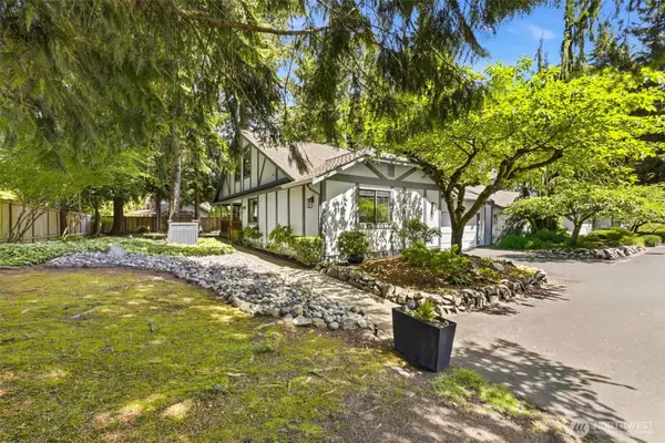 1805 Village Green Drive #17, Mill Creek, WA 98012