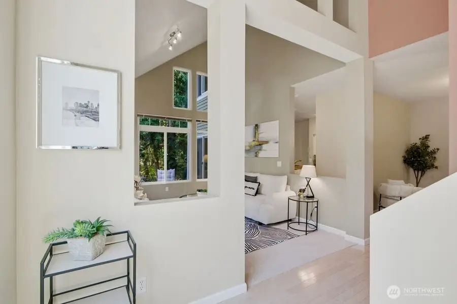 6699 SE Cougar Mountain Way, Bellevue, WA 98006 - #3