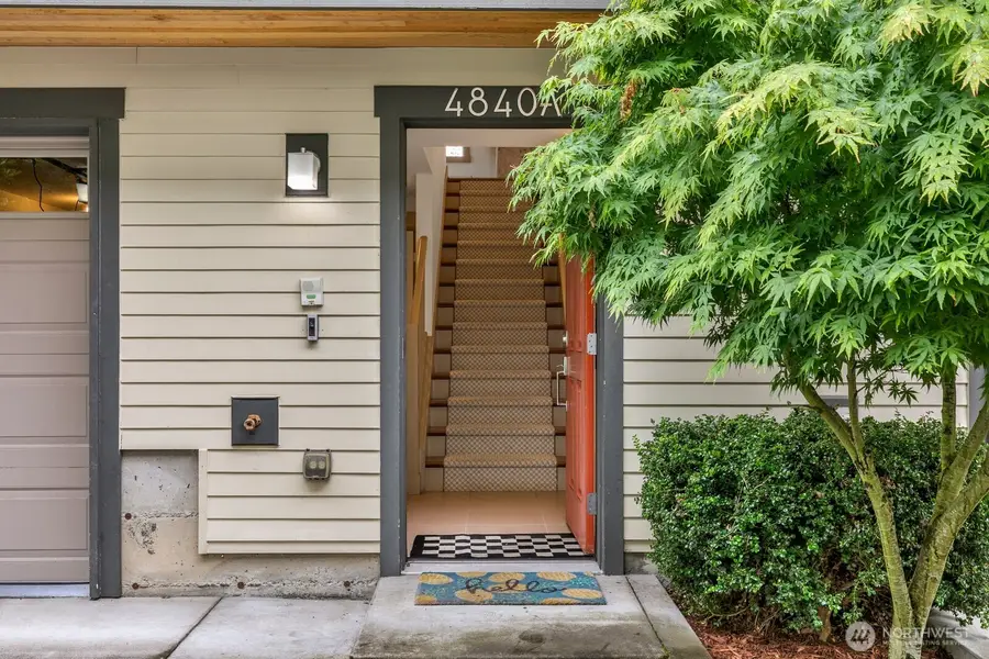 4840 40th Avenue Sw #A, Seattle, WA 98116 - #3
