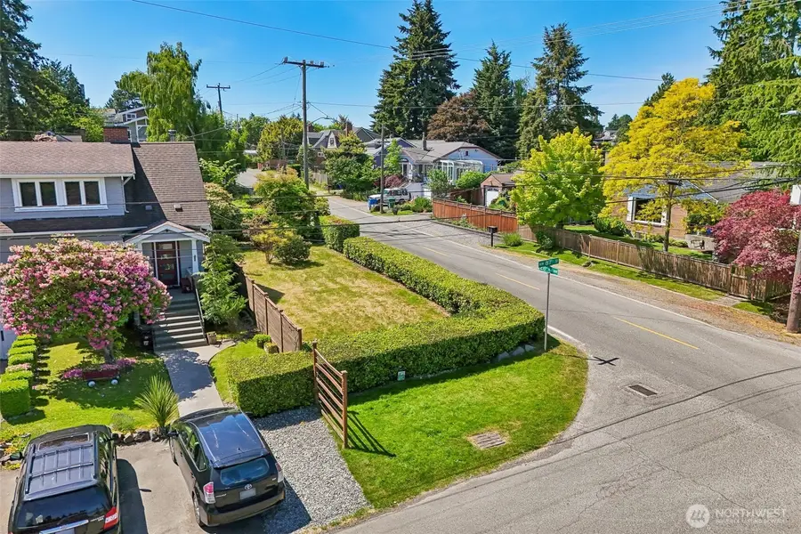 8620 28th Avenue Nw, Seattle, WA 98117 - #3