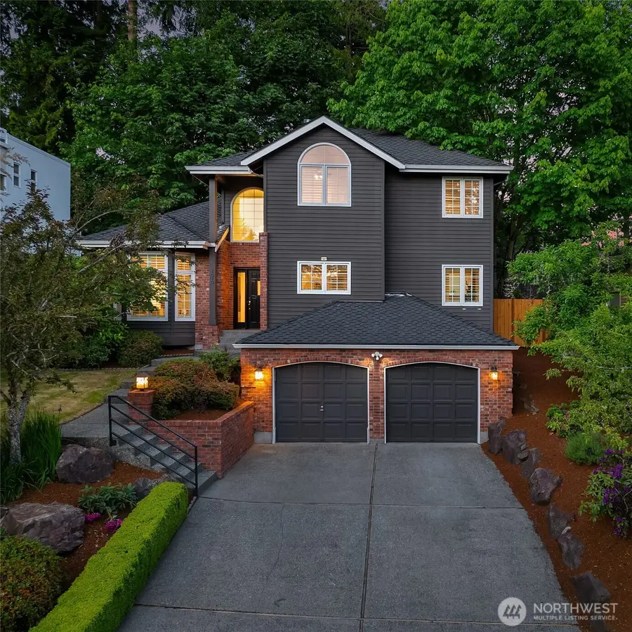 1010 106th Avenue Se, Bellevue, WA 98004 - #2