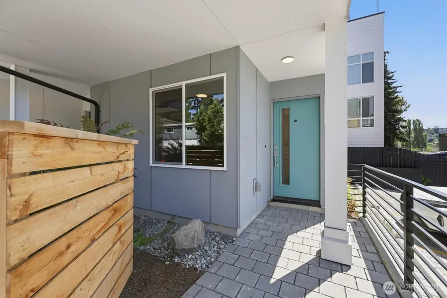 105 NW 39 Th Street, Seattle, WA 98107 - #2