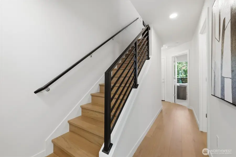 105 NW 39 Th Street #E, Seattle, WA 98107 - #3