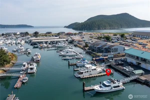 1909 Skyline Way #F, Anacortes, WA 98221