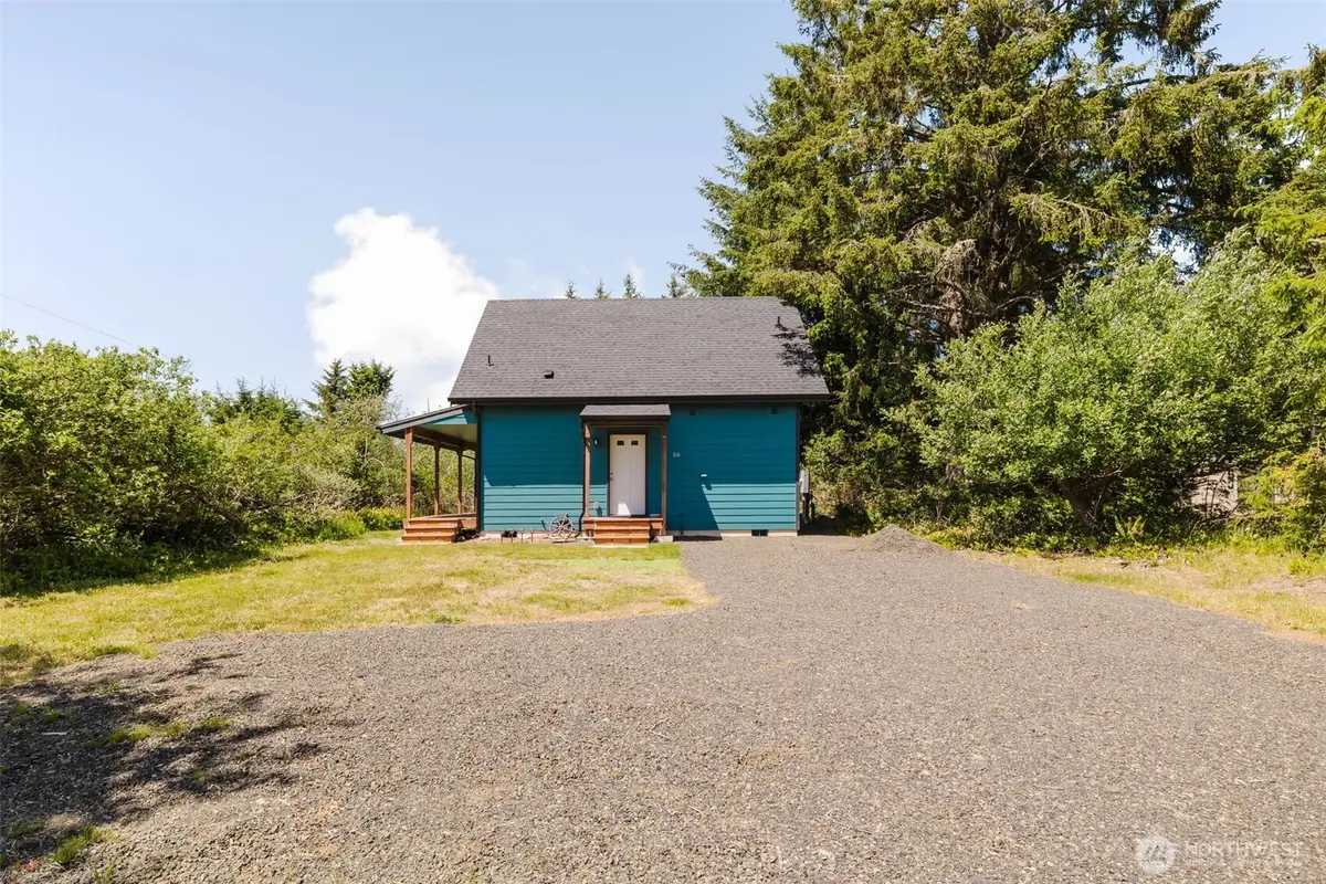 814 Shark Court Sw, Ocean Shores, WA 98569 - #1