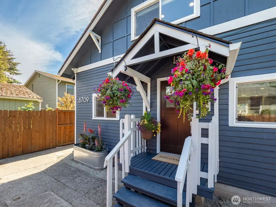 8709 14th Avenue Nw, Seattle, WA 98117 - #2