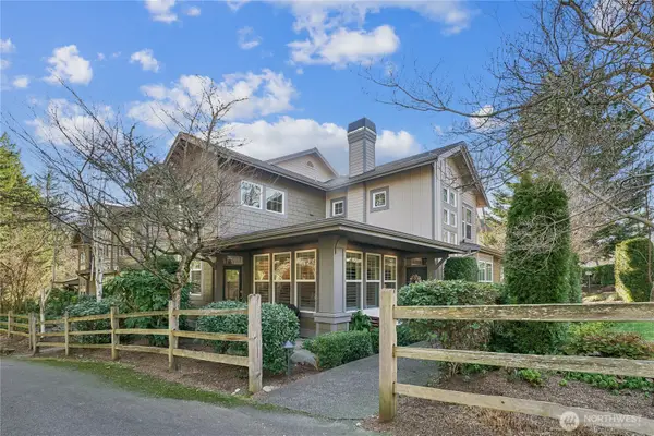7704 Fairway Avenue Se #601, Snoqualmie, WA 98065
