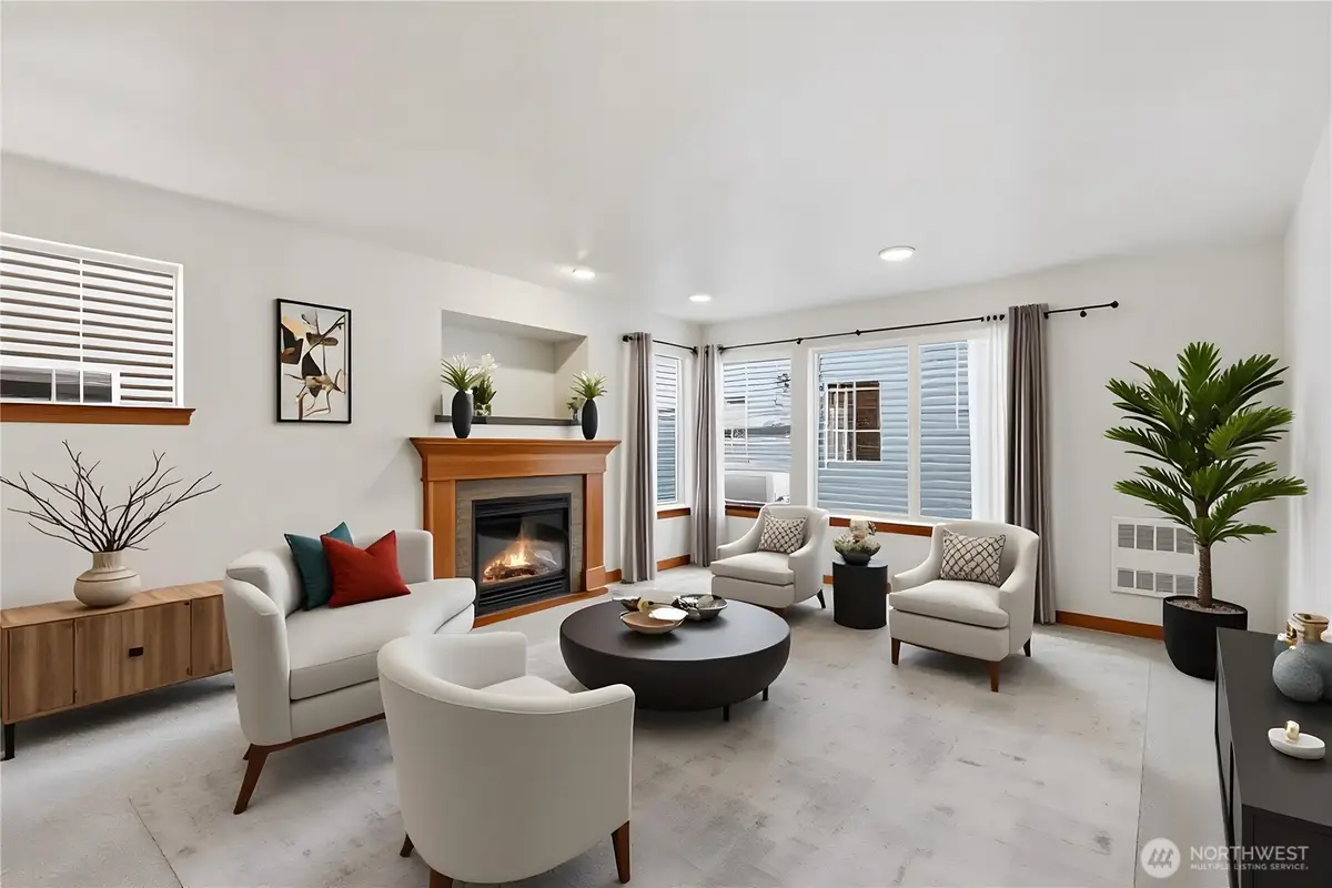 10520 Whitman Avenue N #C, Seattle, WA 98133 - #1