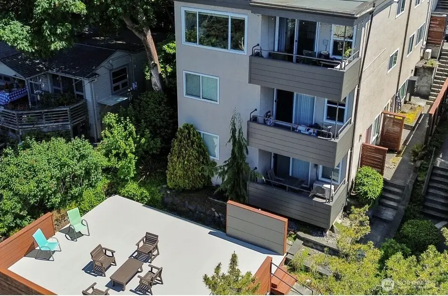 2366 E Yale Avenue E, Seattle, WA 98102 - #3