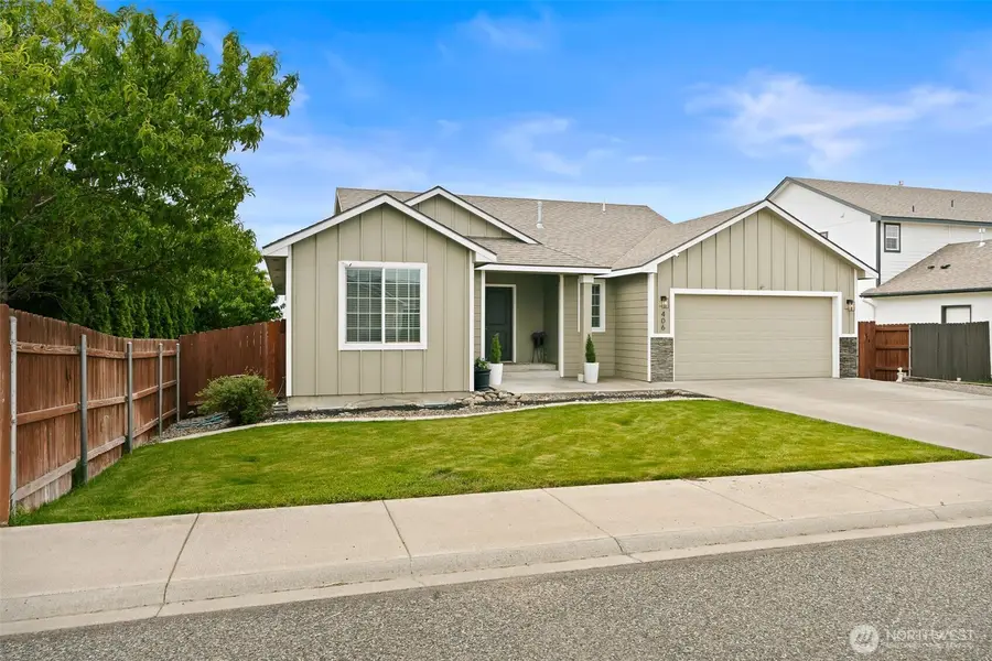 406 E 24th Avenue, Ellensburg, WA 98926 - #2