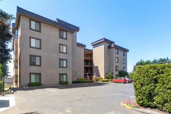 1902 Bridgeport Way W #106, University Place, WA 98466