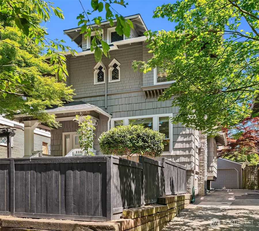 746 Broadway E, Seattle, WA 98102 - #2