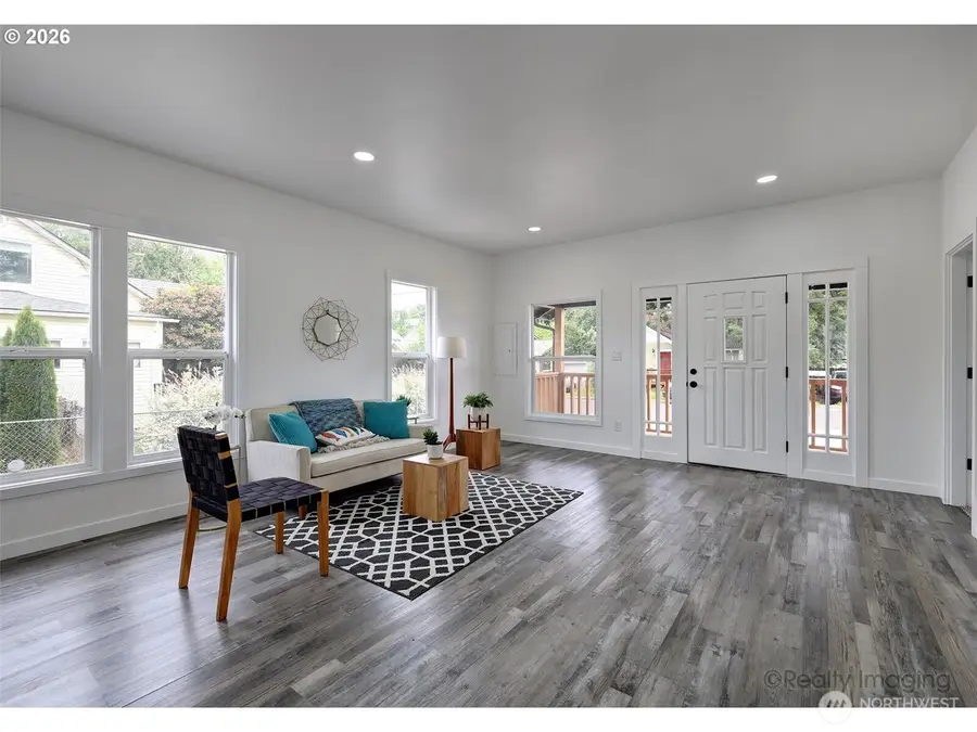 203 Roake Avenue Se, Castle Rock, WA 98611 - #3