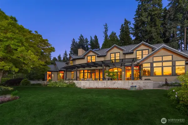 5522 NE Fletcher Landing, Bainbridge Island, WA 98110