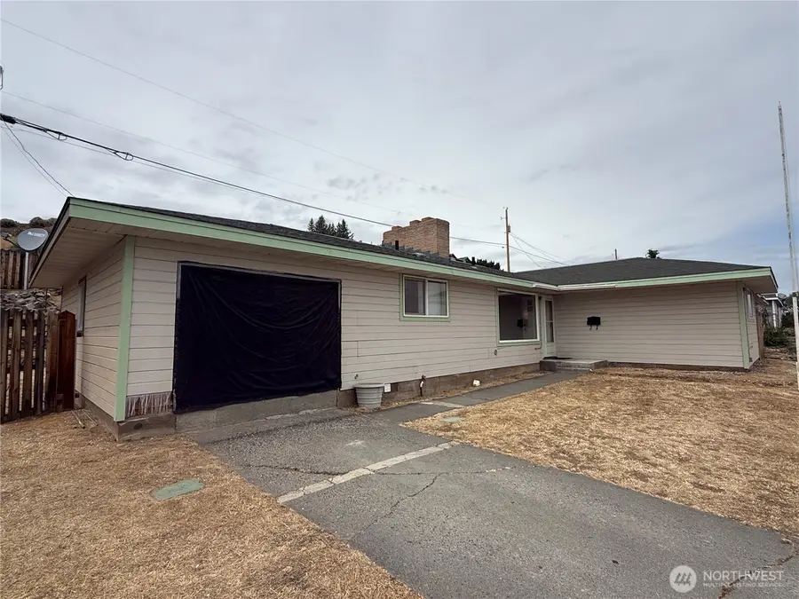 401 Patrick Road, Ephrata, WA 98823 - #2